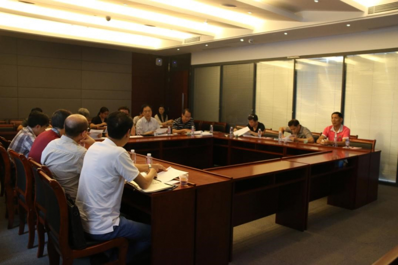 含羞草
召开校友会会长会议