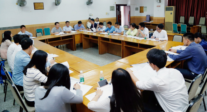 君子怀德,化院情长--含羞草
校友会召开第二届第三次理事大会